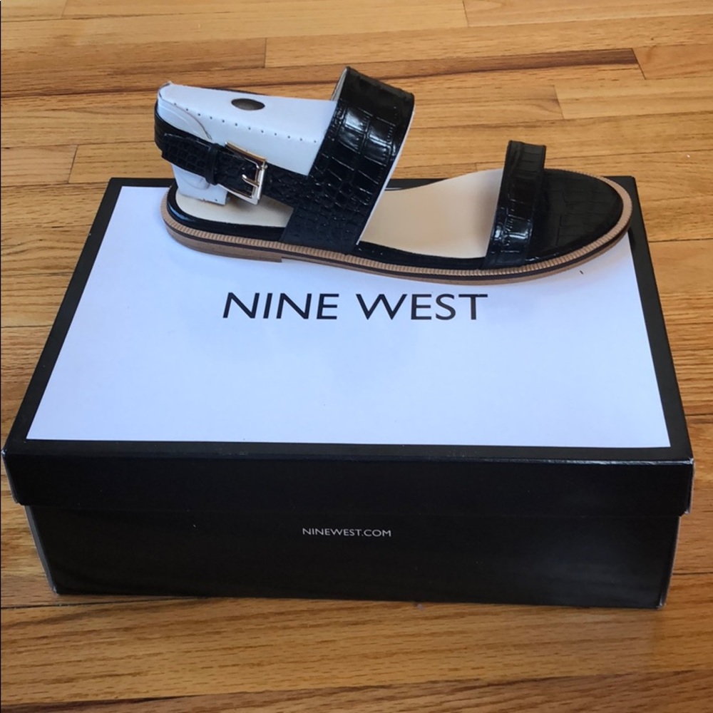 Nine West black leather sandals